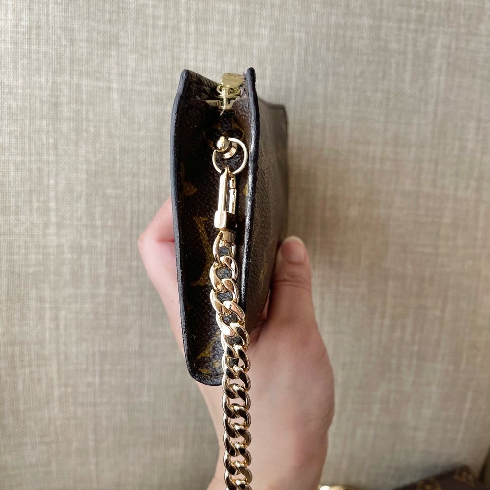 Authentic Louis Vuitton monogram vintage wristlet pouch AR0997 (Q007) - Picture 3 of 12